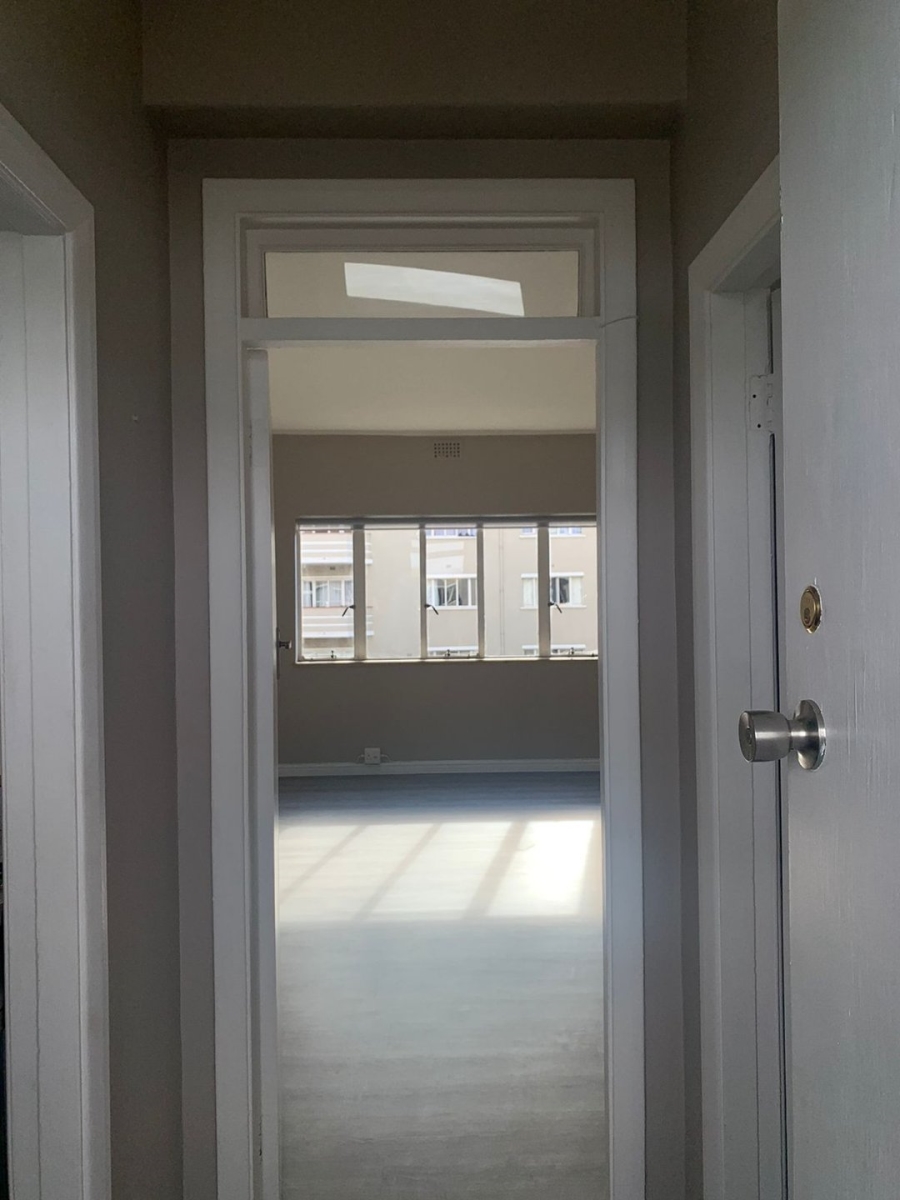 To Let 1 Bedroom Property for Rent in Rondebosch Western Cape